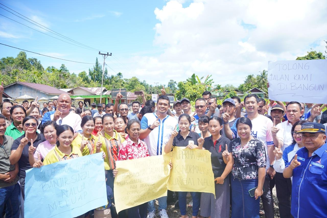 Tinjau Jalan Provinsi yang Rusak Parah di Nias Utara, Bobby Nasution Dihadang Warga